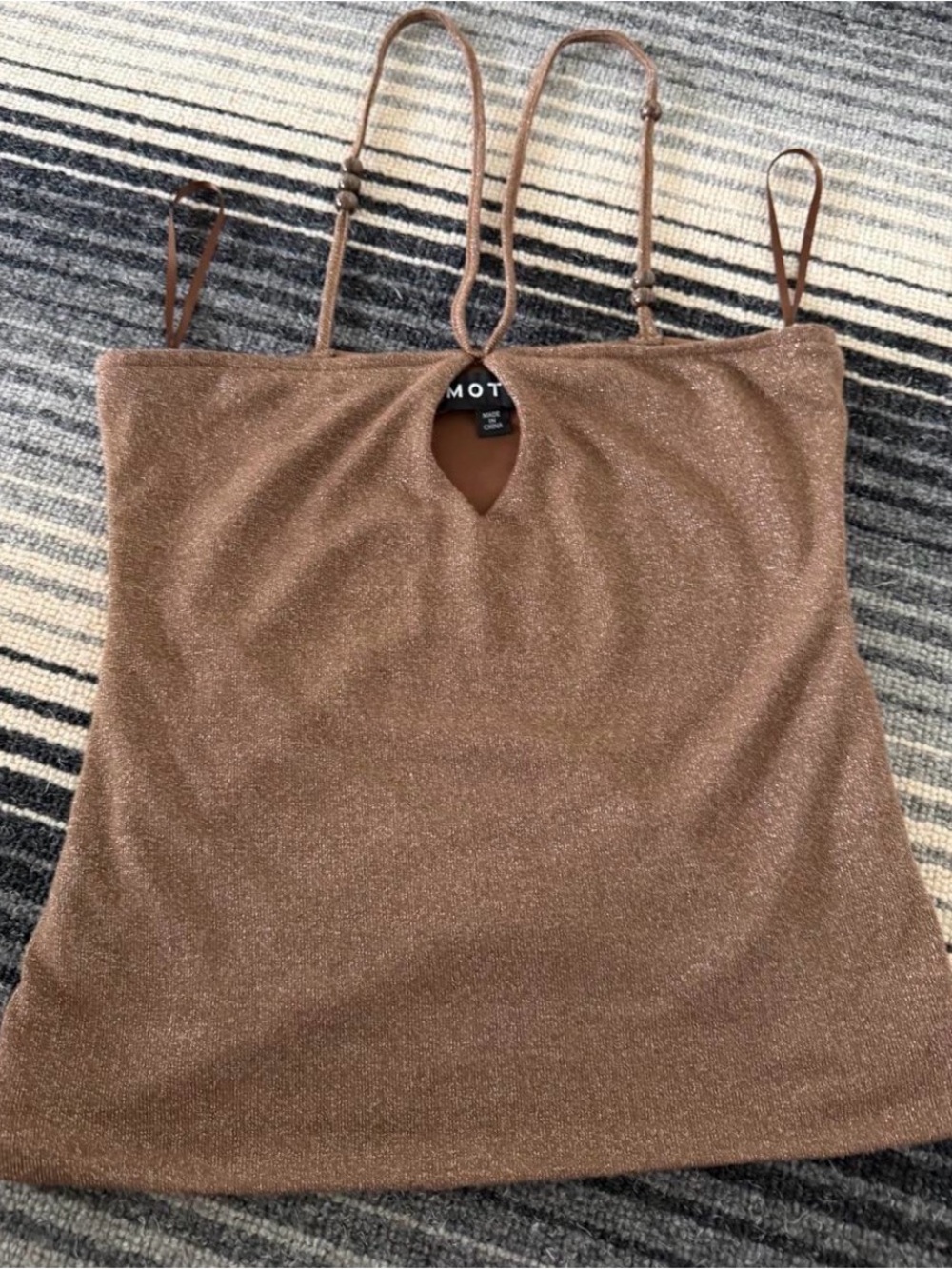 Brown motel top